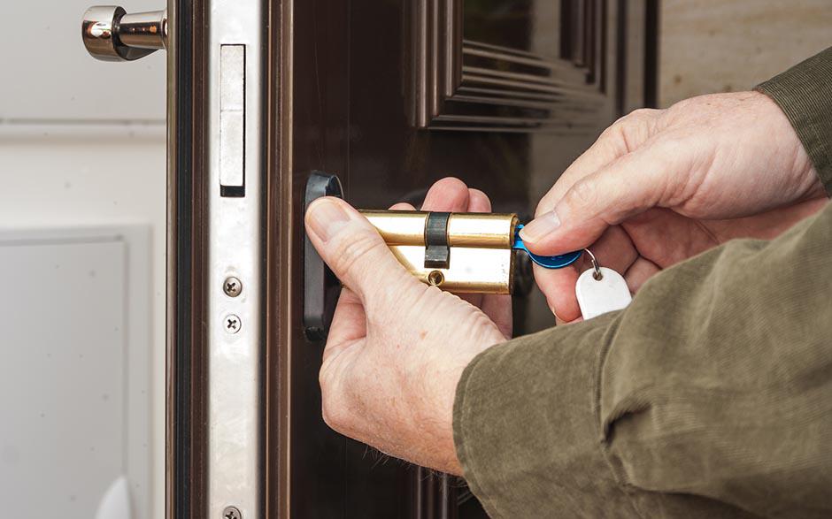 ouvrir une porte Chaville